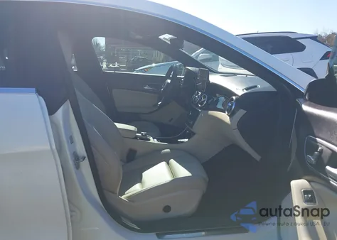 2019 Mercedes-Benz Cla 250 z USA, uszkodzony, nr VIN WDDSJ4EB8KN772233